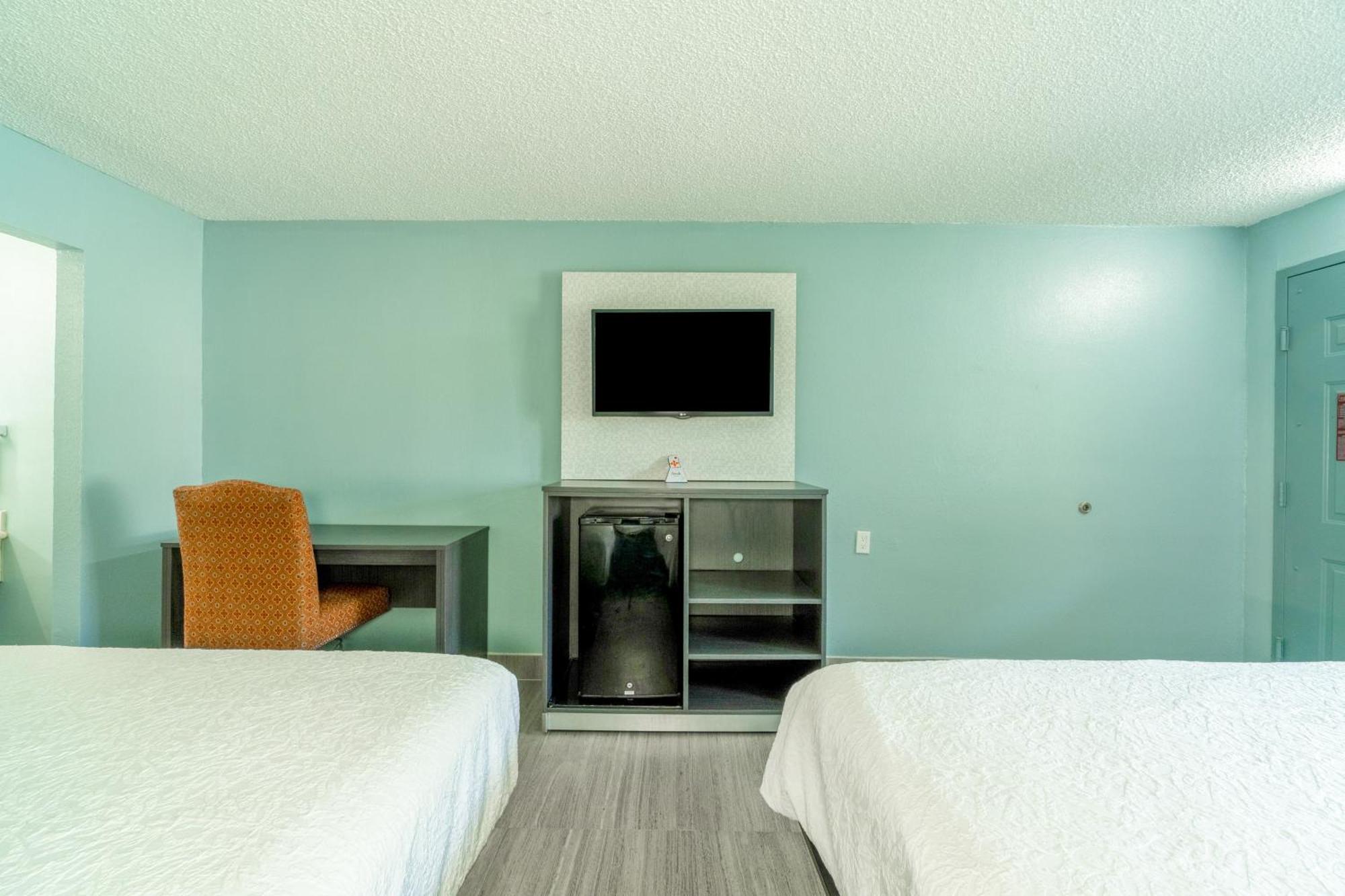 Lone Star Inn & Suites By Oyo Harlingen Tx Exterior photo
