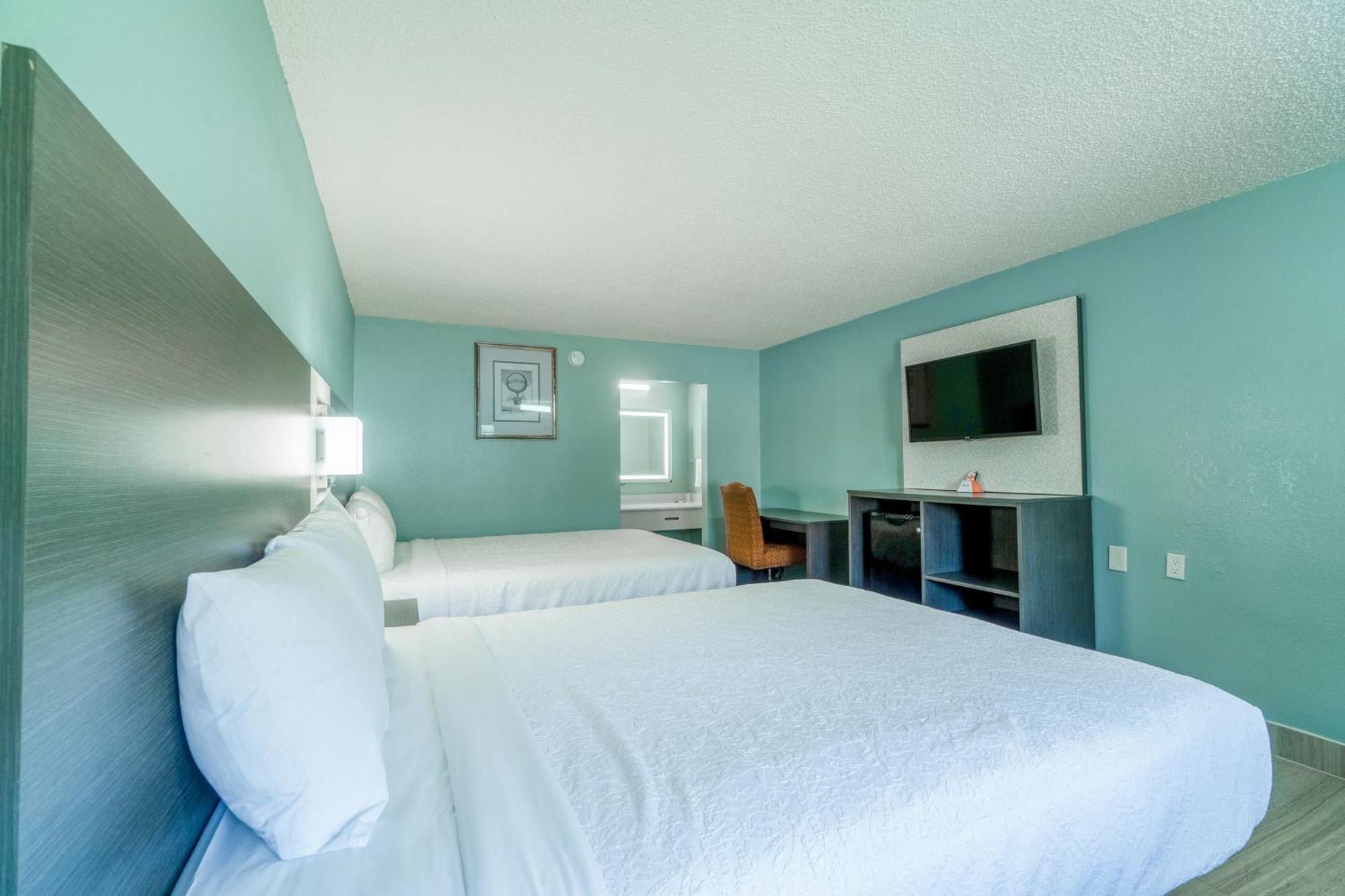 Lone Star Inn & Suites By Oyo Harlingen Tx Exterior photo