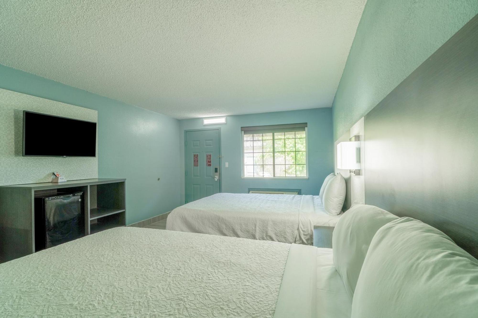 Lone Star Inn & Suites By Oyo Harlingen Tx Exterior photo